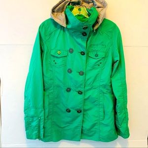 HURLEY GREEN BUTTON-UP HOODED WINDBREAKER JACKET.